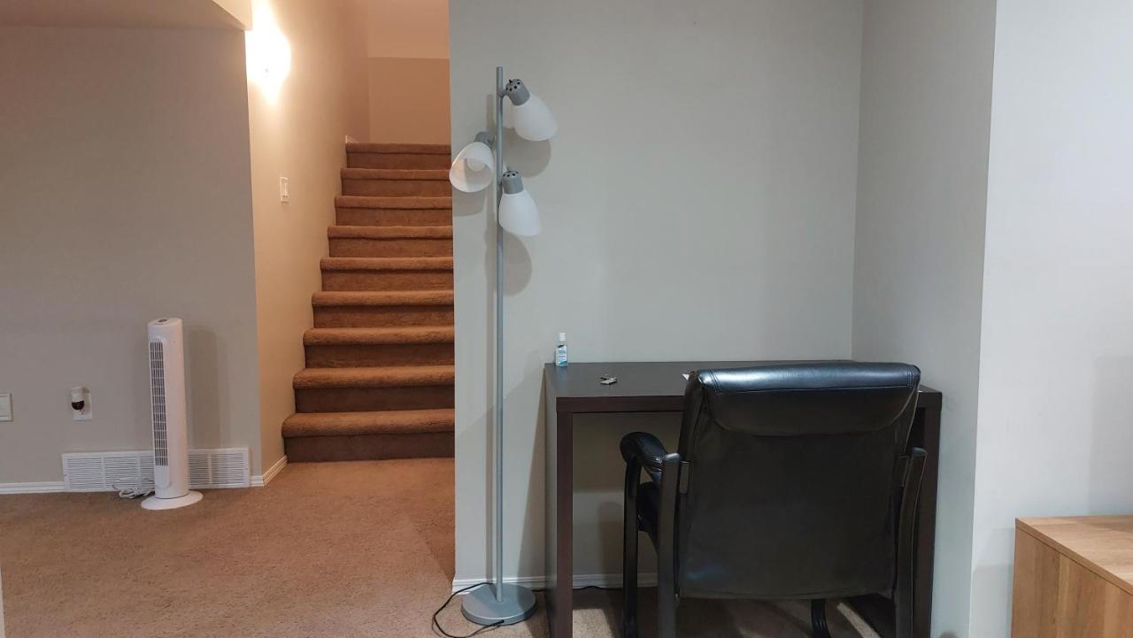 Lovely 1-Bedroom Basement Suite Winnipeg Exterior photo